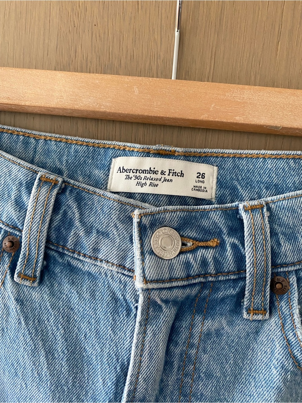 Abercrombie & Fitch High Rise 90s Relaxed Jean - Picture 8 of 8